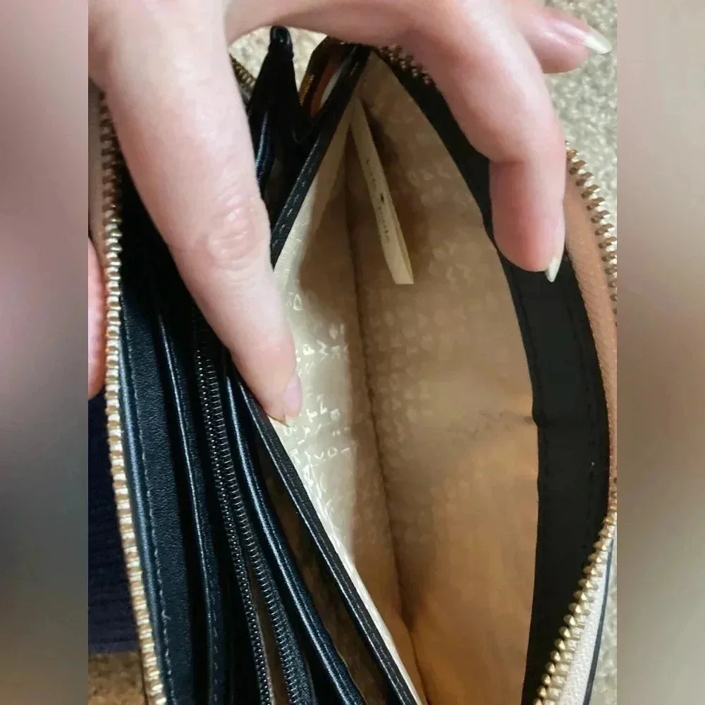 Like New Kate Spade Bay Street Pebbled Leather Zip Around Wallet